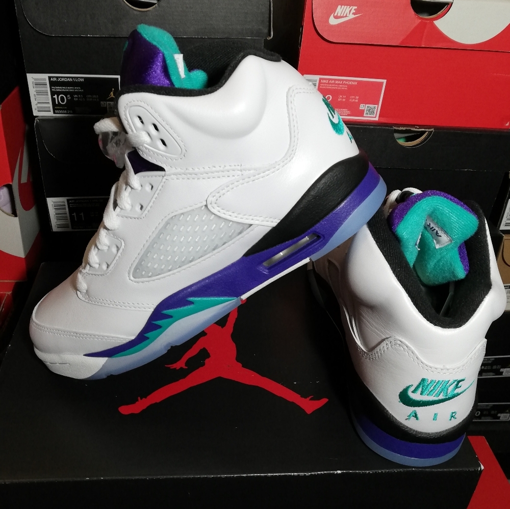 AIR JORDAN 5 RETRO "GRAPE" WOMEN US SIZE 7.5 BRAND NEW IN BOX
